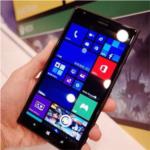 微軟服軟谷歌？Windows Phone未來(lái)或?qū)⒓嫒軦ndroid